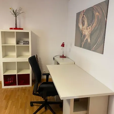 Apartment Zwei Mit Balkon Und Stellplatz Voll Möbliert