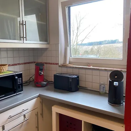 Apartment Zwei Mit Balkon Und Stellplatz Voll Möbliert *