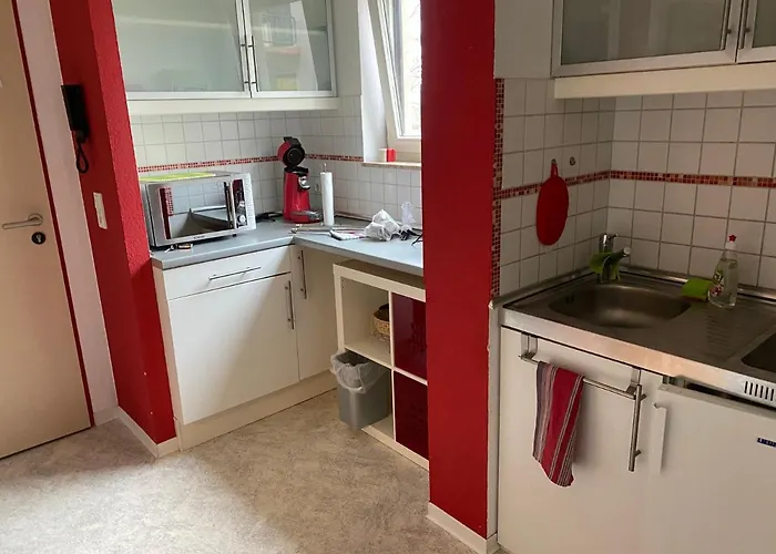 Zwei Mit Balkon Und Stellplatz Voll Moebliert * Treviri