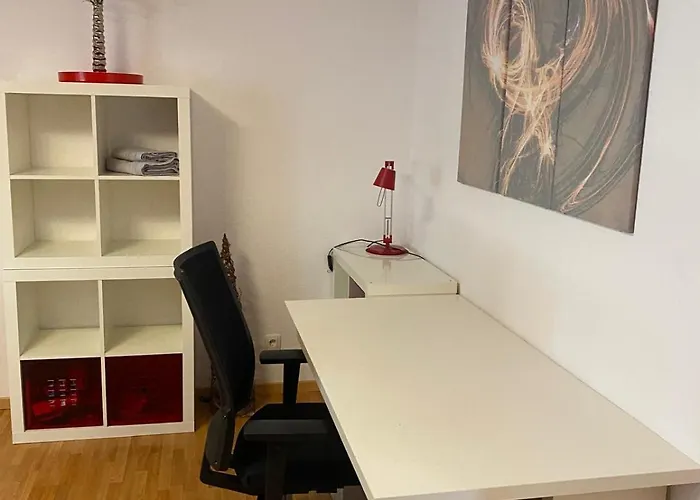 Appartamento Zwei Mit Balkon Und Stellplatz Voll Moebliert