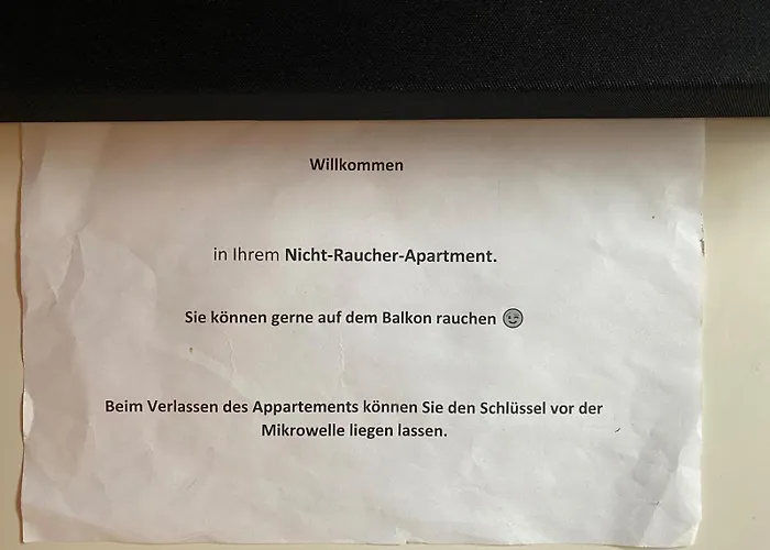 Zwei Mit Balkon Und Stellplatz Voll Moebliert Appartamento Treviri